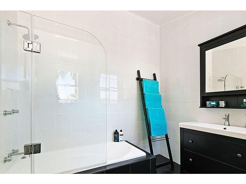 24 Station Street, Tempe NSW 2044