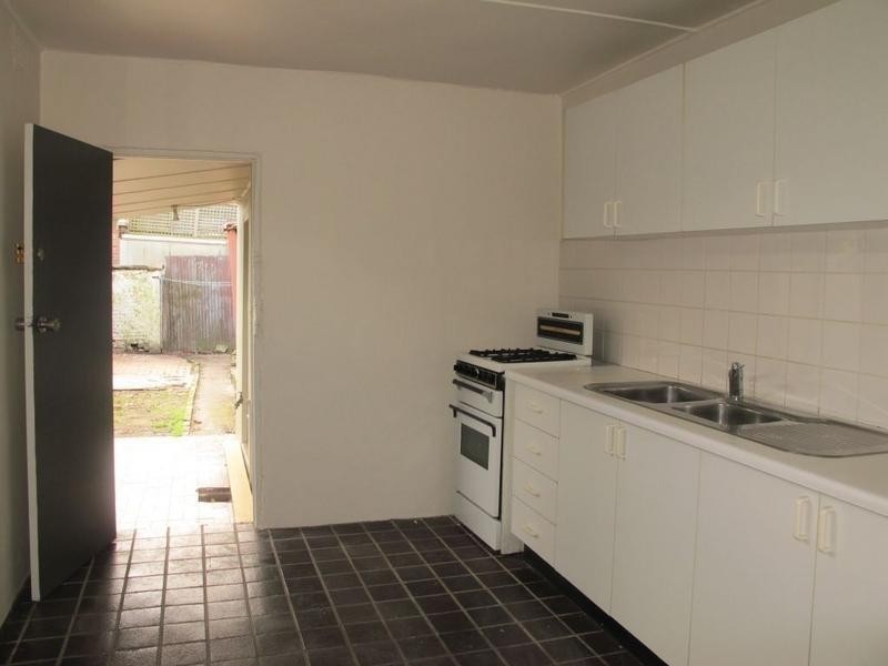 11 Laura Street, Newtown NSW 2042