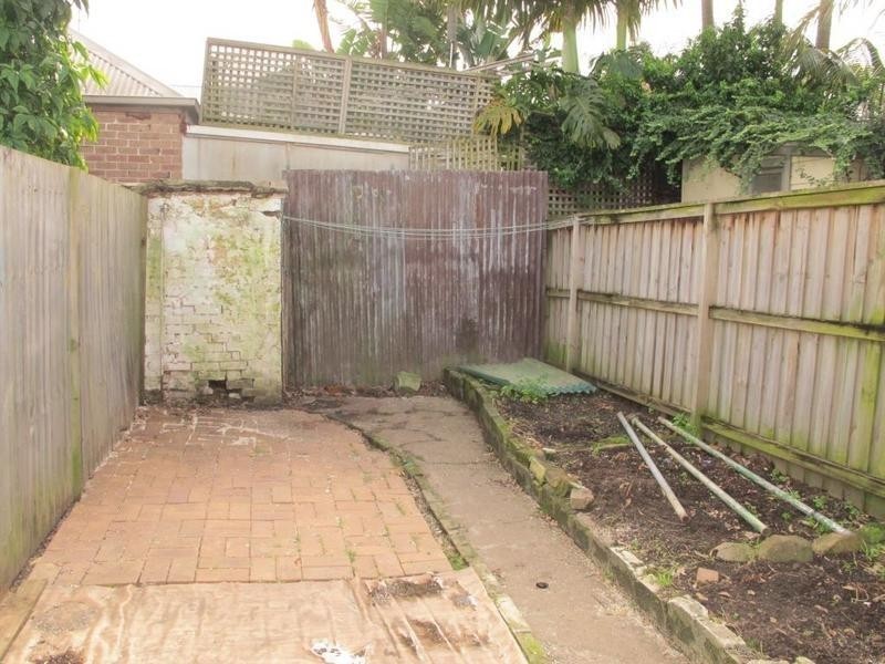 11 Laura Street, Newtown NSW 2042