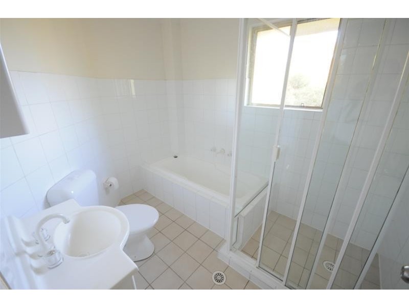 5/8-10 Newman Street, Merrylands NSW 2160