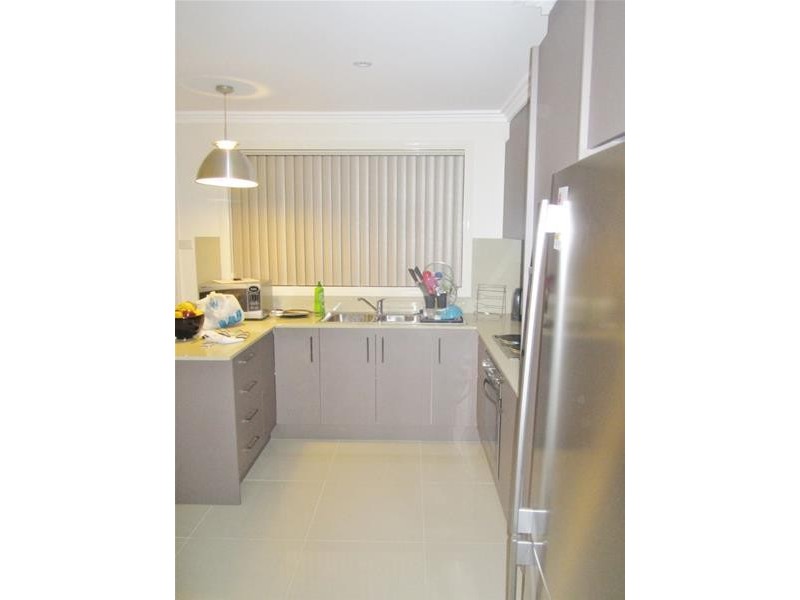 4 Robyn Street, Woodpark NSW 2164