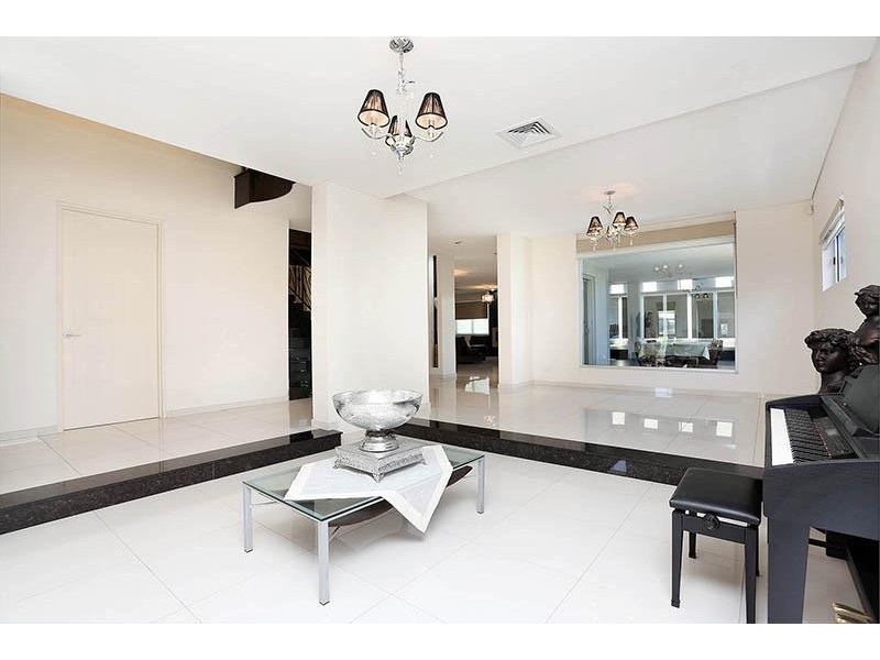 7 Grant Crescent, Merrylands NSW 2160