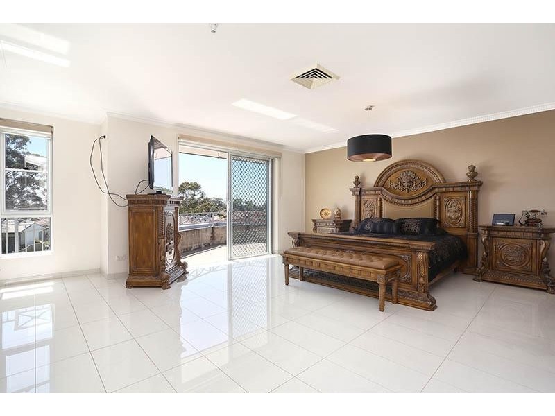 7 Grant Crescent, Merrylands NSW 2160