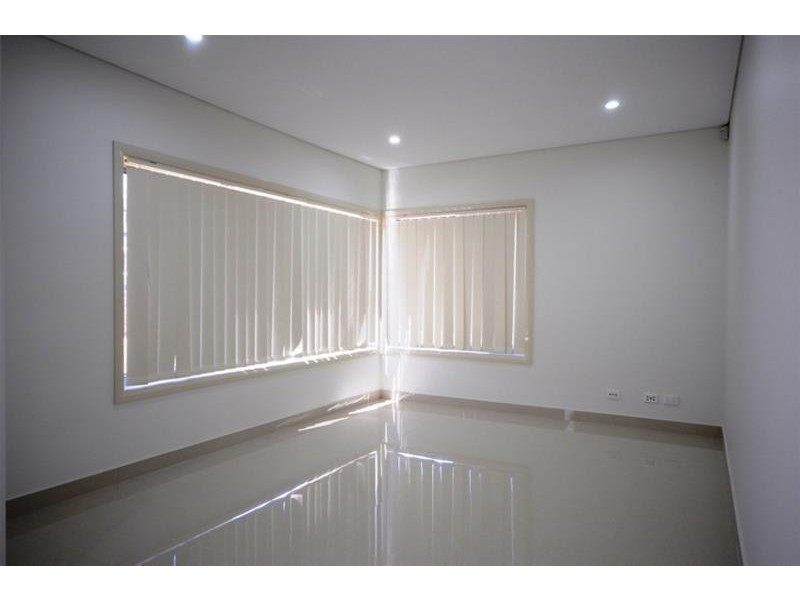 5A Vivienne Street, Woodpark NSW 2164