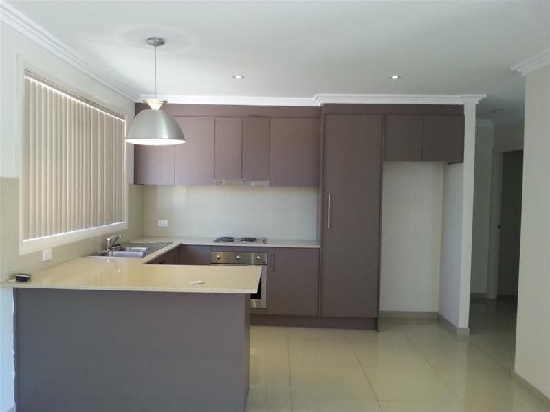 4 Robyn Street, Woodpark NSW 2164