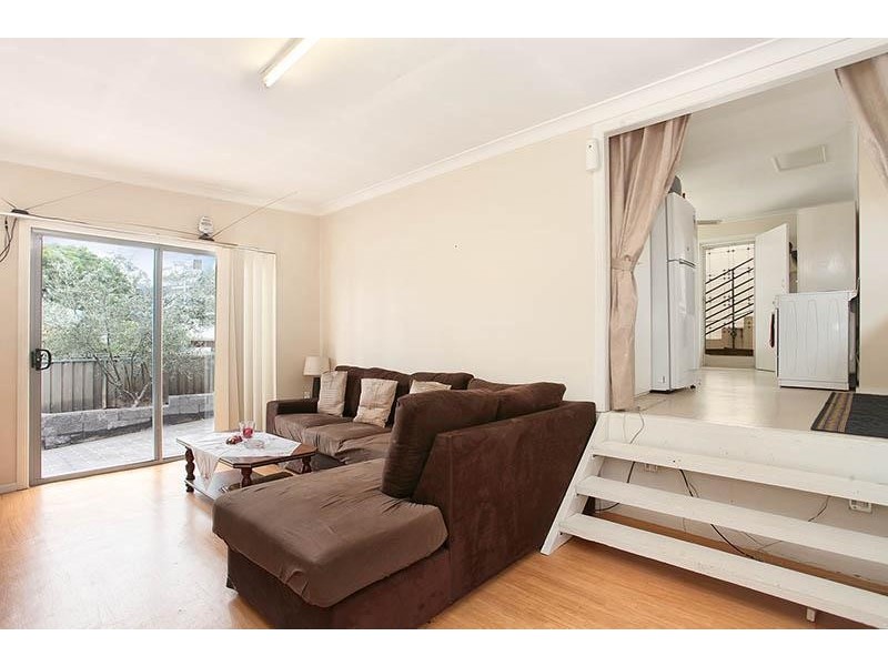 77 Sandra Street, Woodpark NSW 2164