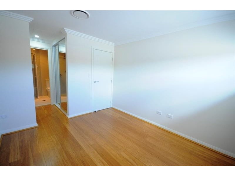 8 Dixmude Street, Granville NSW 2142