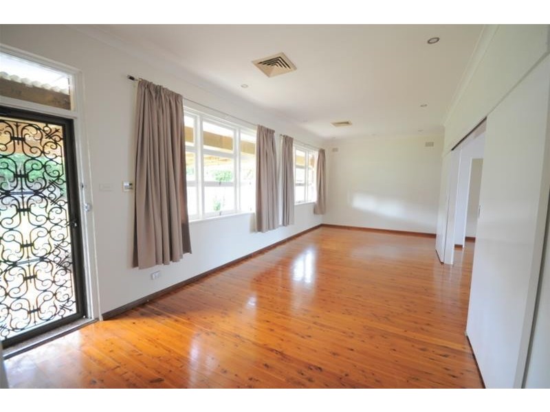 9 Oatlands Crescent, Oatlands NSW 2117