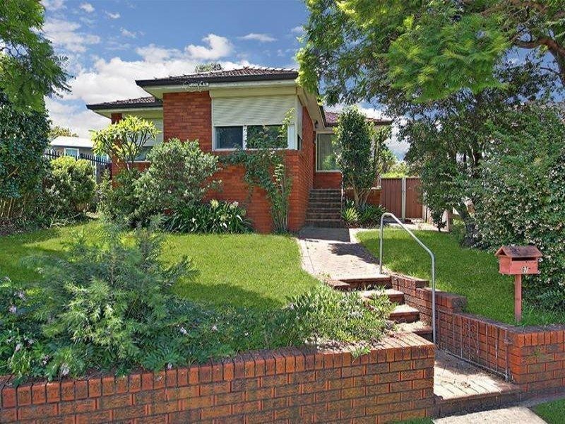 67 Bonds Road, Peakhurst NSW 2210