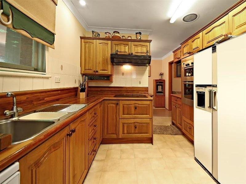 67 Bonds Road, Peakhurst NSW 2210