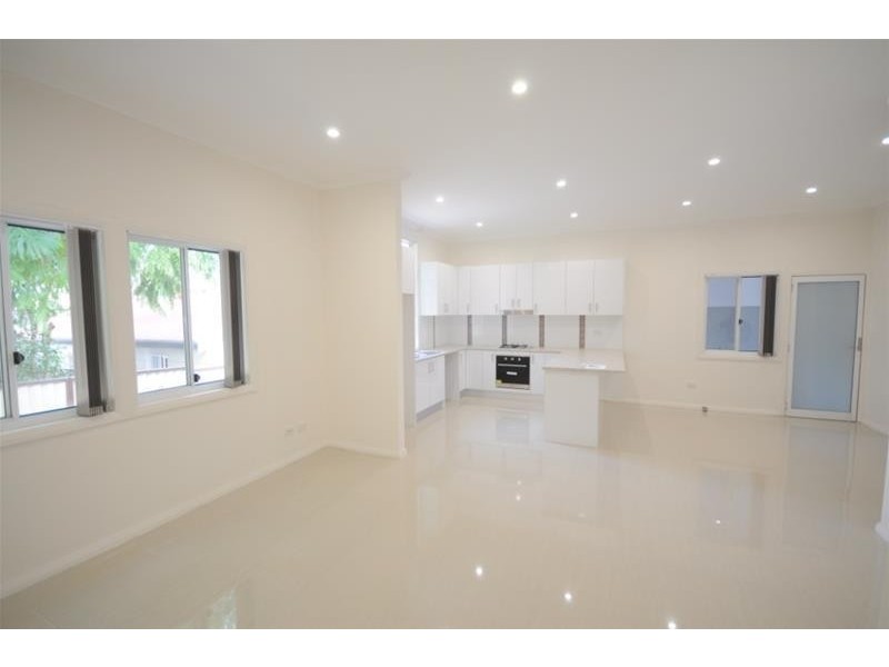 2 Malvern Avenue, Merrylands NSW 2160