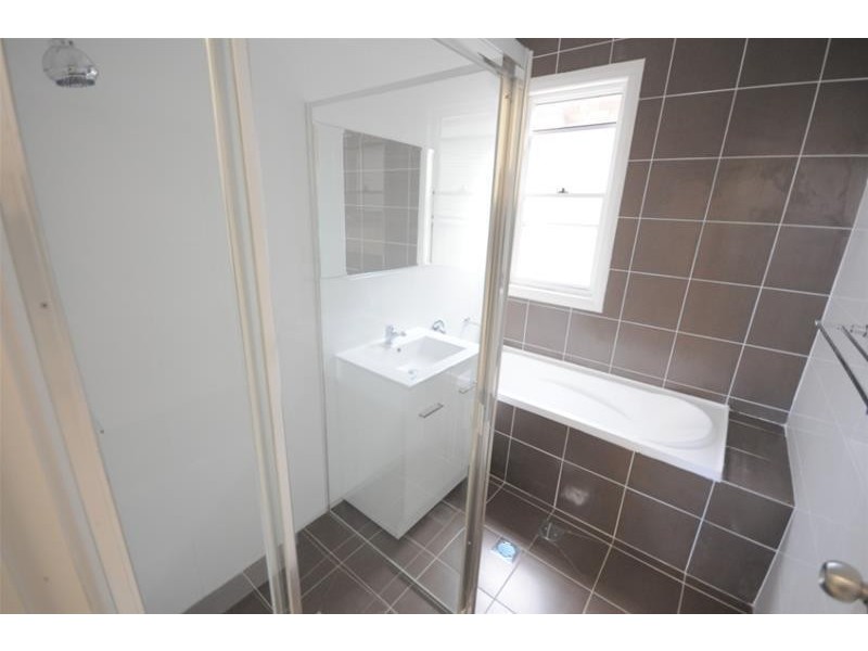 2 Malvern Avenue, Merrylands NSW 2160