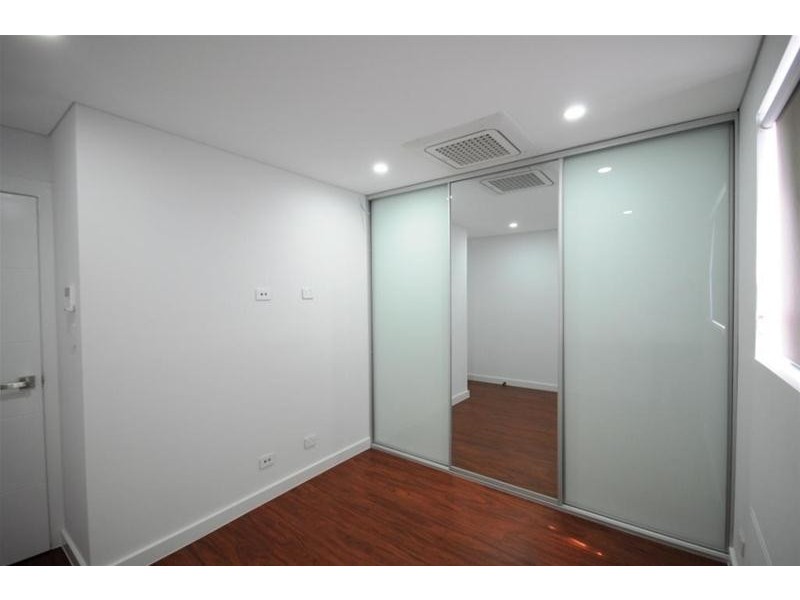 27 Villiers Street, Merrylands NSW 2160