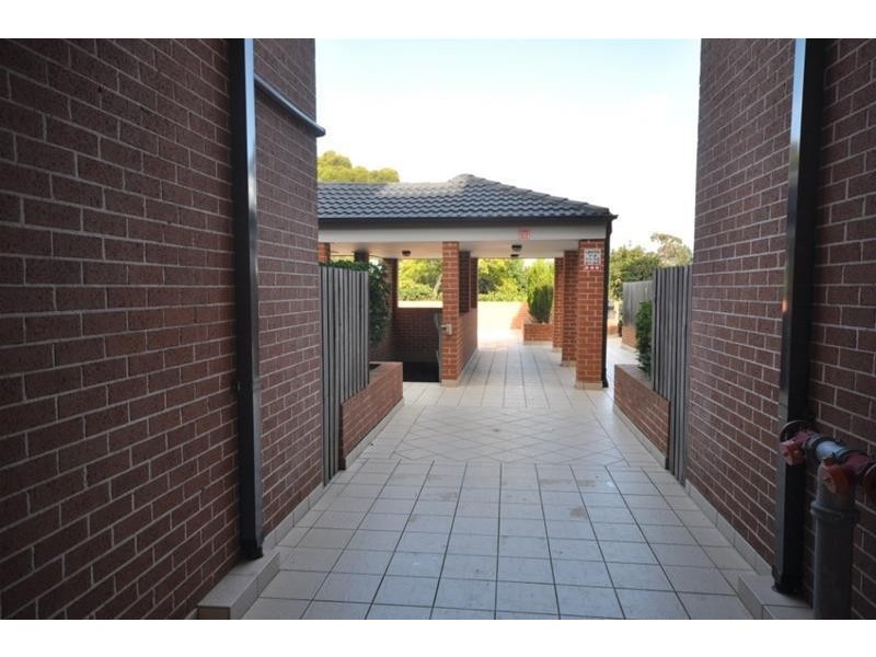 28/10-12 Wingello Street, Guildford NSW 2161