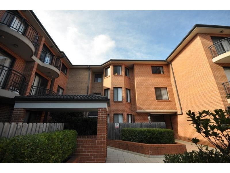 28/10-12 Wingello Street, Guildford NSW 2161