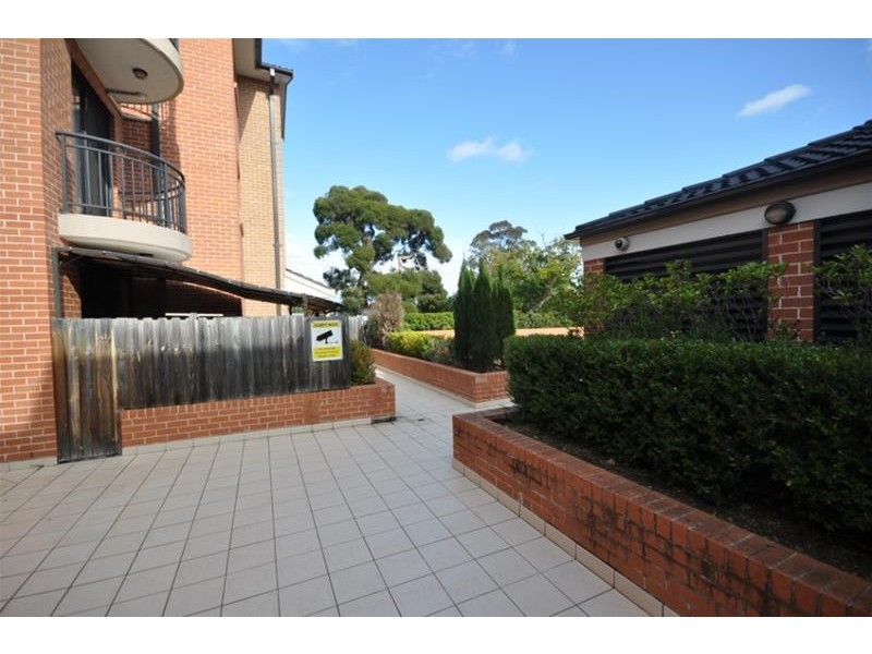 28/10-12 Wingello Street, Guildford NSW 2161