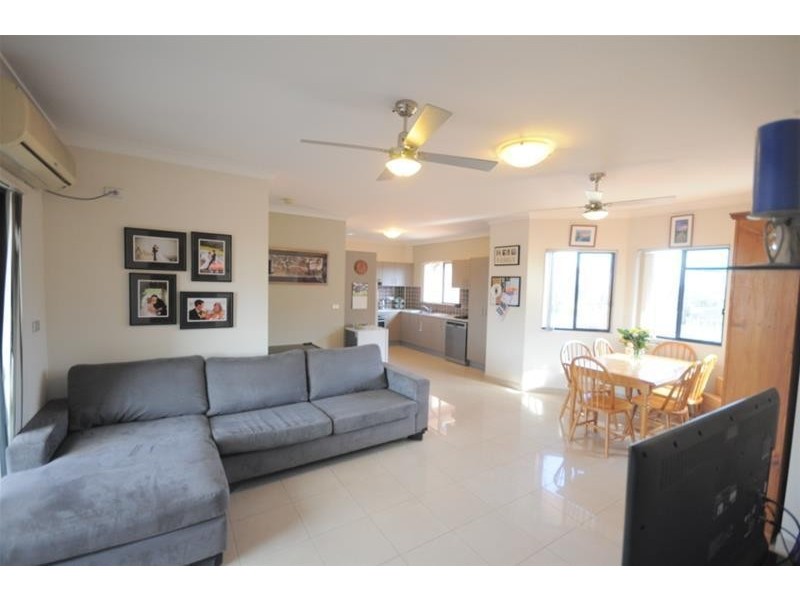 28/10-12 Wingello Street, Guildford NSW 2161