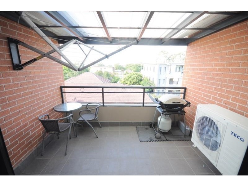 28/10-12 Wingello Street, Guildford NSW 2161