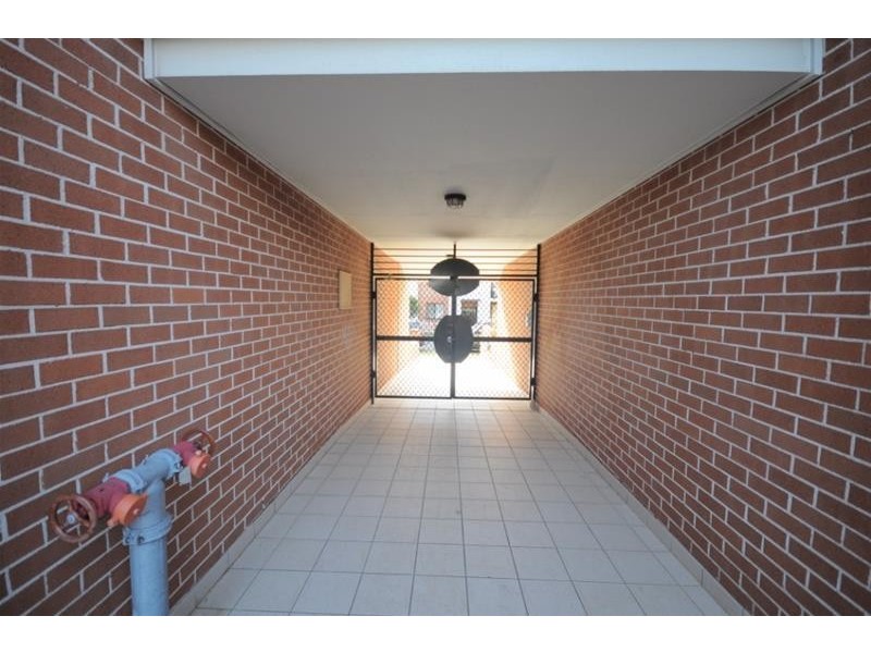 28/10-12 Wingello Street, Guildford NSW 2161