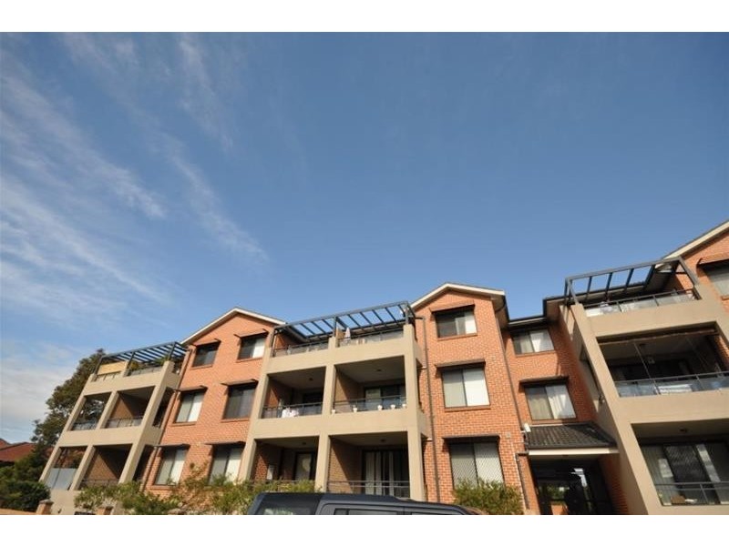 28/10-12 Wingello Street, Guildford NSW 2161