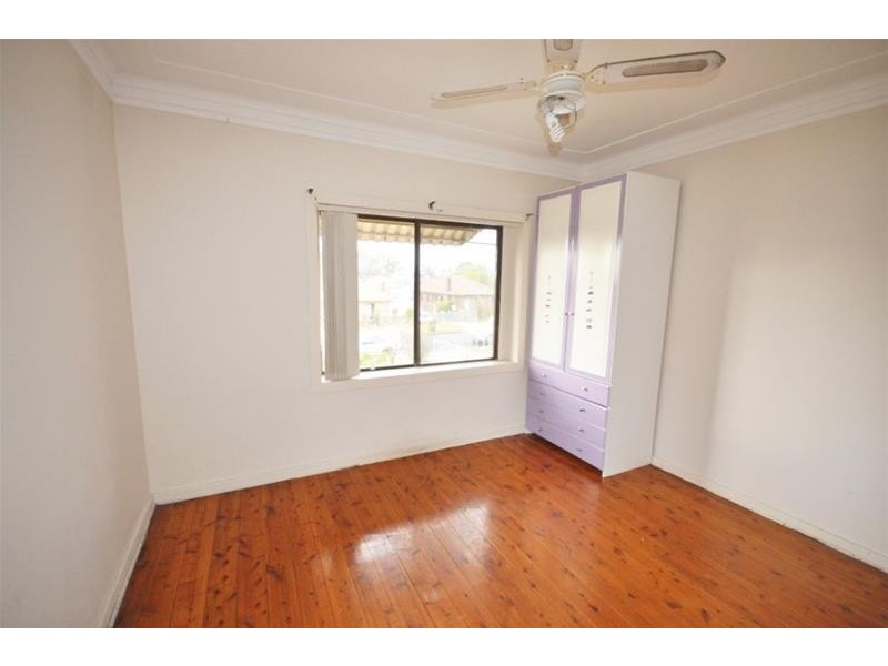 8 Friend Street, Merrylands NSW 2160