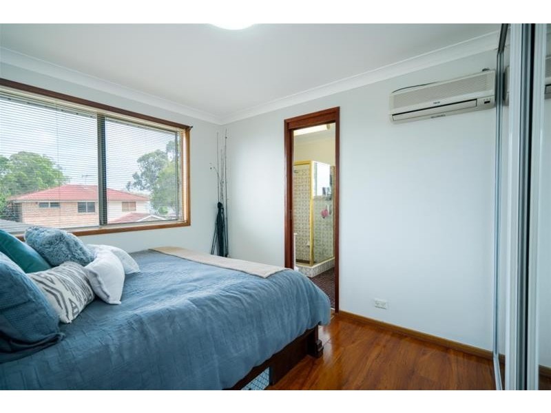 4 Vivienne Street, Woodpark NSW 2164