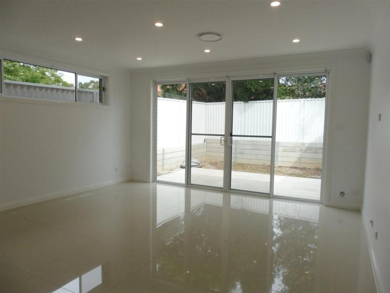 10 Barcom Street, Merrylands NSW 2160