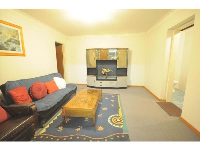 b/16 Mowle Street, Westmead NSW 2145