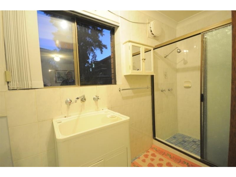 b/16 Mowle Street, Westmead NSW 2145