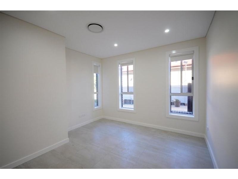 27 Chetwynd Road, Merrylands NSW 2160