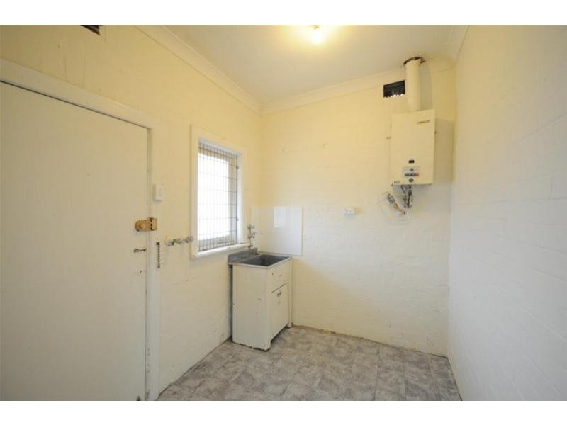 49 Woodville Road, Granville NSW 2142