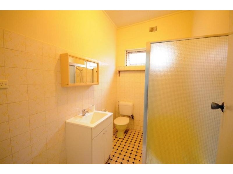 49 Woodville Road, Granville NSW 2142