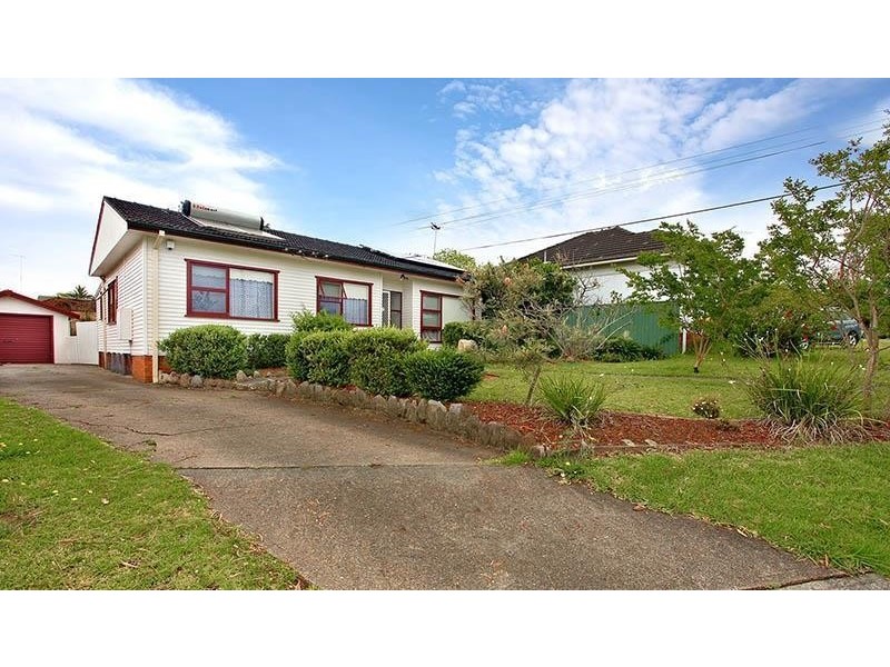 82 Bombala Street, Pendle Hill NSW 2145
