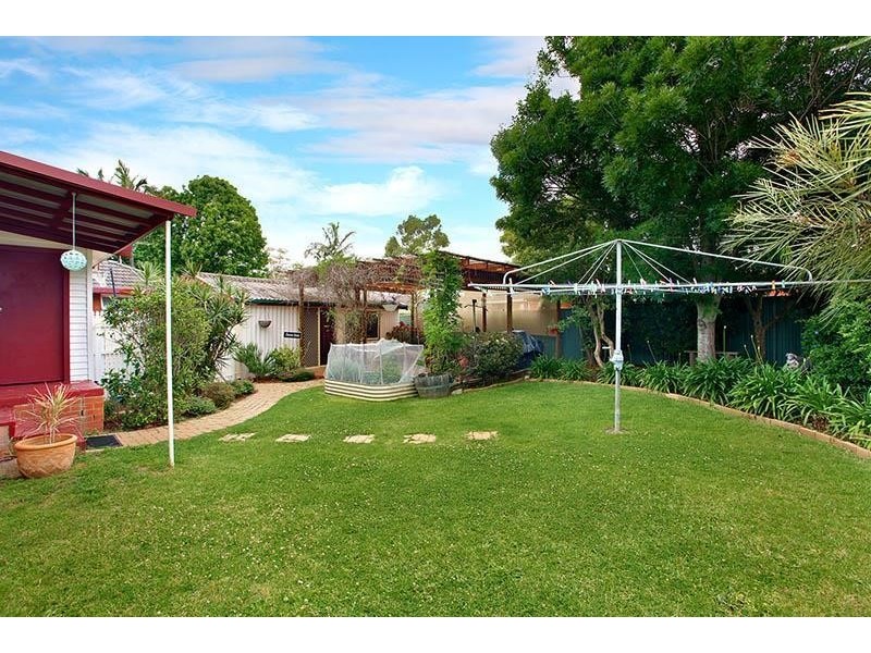 82 Bombala Street, Pendle Hill NSW 2145