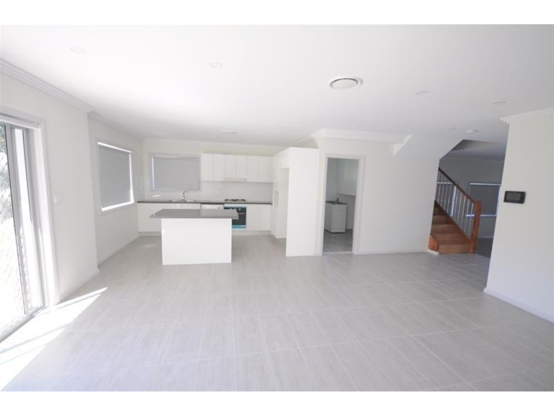 2 Fairfield Road, Guildford West NSW 2161