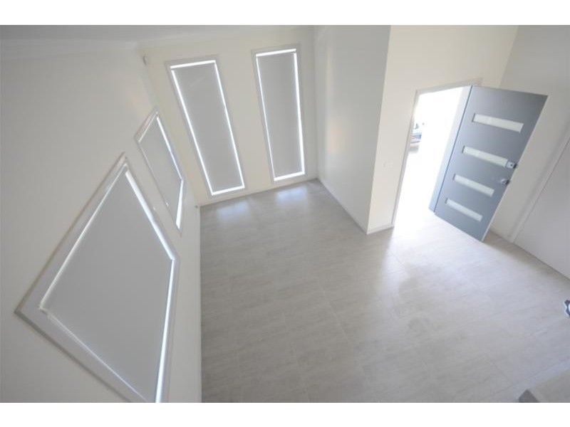 2 Fairfield Road, Guildford NSW 2161