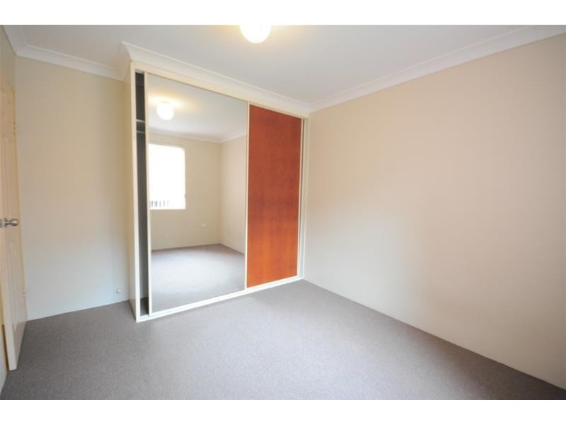 4/6-8 Paton Street, Merrylands NSW 2160