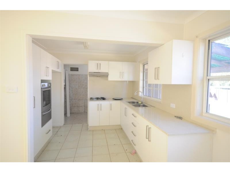 13 Lucerne Street, South Wentworthville NSW 2145