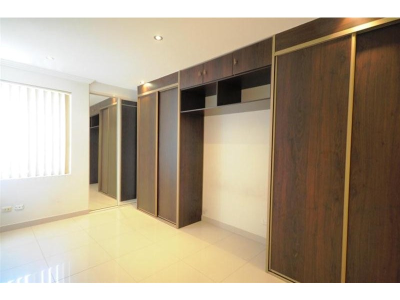 2/61 Merrylands Road, Merrylands NSW 2160