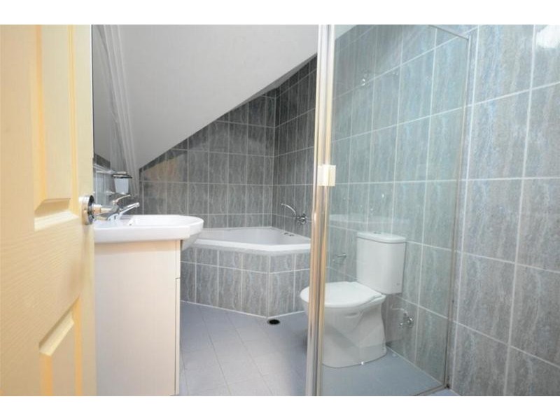 2/61 Merrylands Road, Merrylands NSW 2160