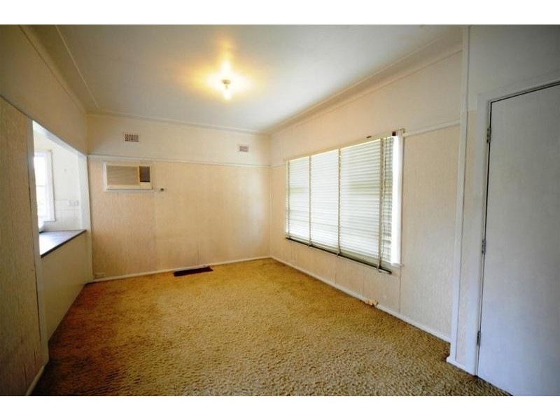 14 Newton Street, Guildford NSW 2161