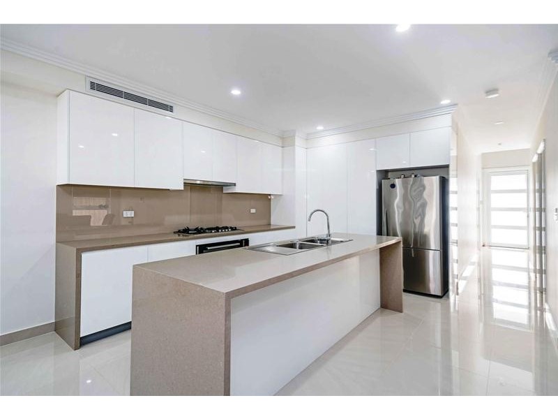 8 Dixmude Street, Granville NSW 2142