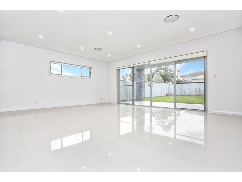 2 Alderney Road, Merrylands NSW 2160