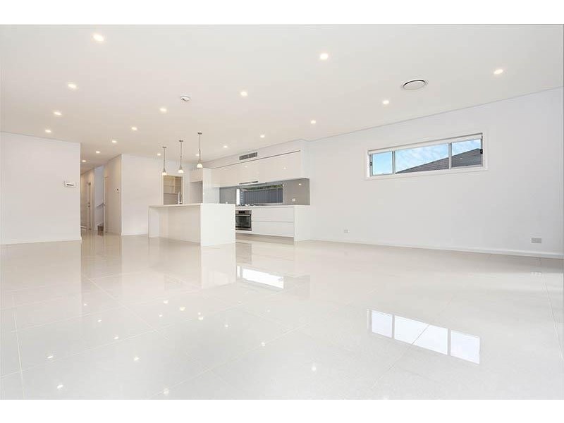 2 Alderney Road, Merrylands NSW 2160