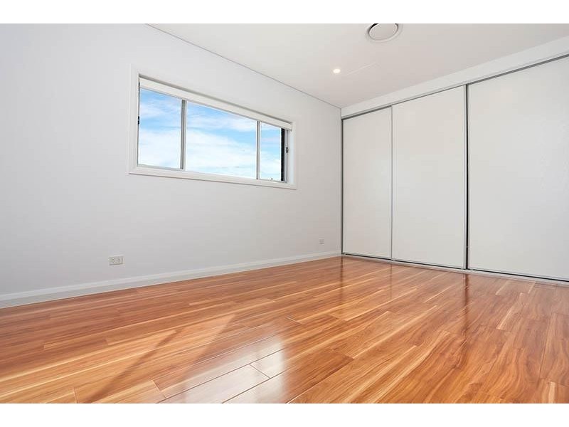 2 Alderney Road, Merrylands NSW 2160