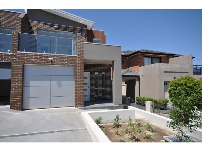 1/8 Mills Street, Merrylands NSW 2160