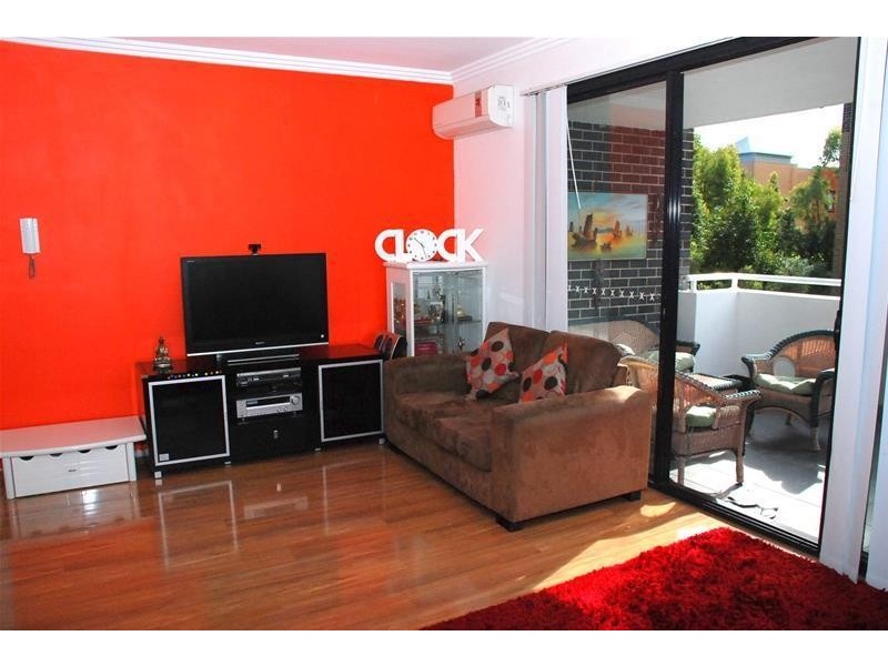 12/223 William Street, Merrylands NSW 2160