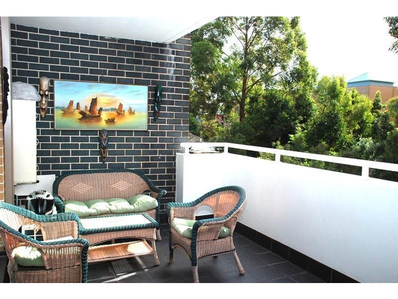 12/223 William Street, Merrylands NSW 2160