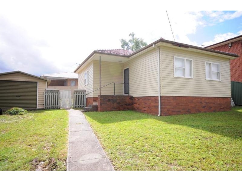 13 Lewis Street, South Wentworthville NSW 2145