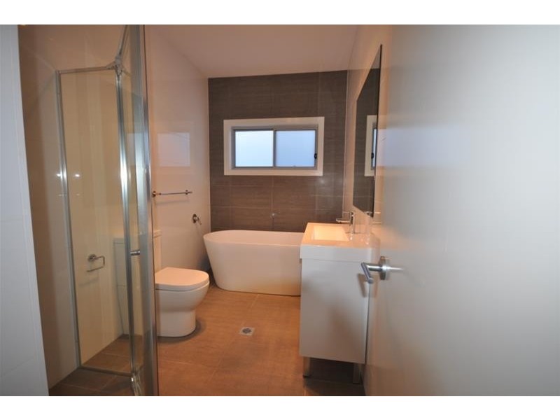 5 Queen Street, Guildford NSW 2161